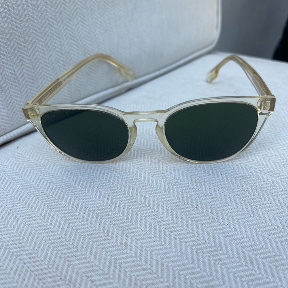 AUTHENTIC Burberry